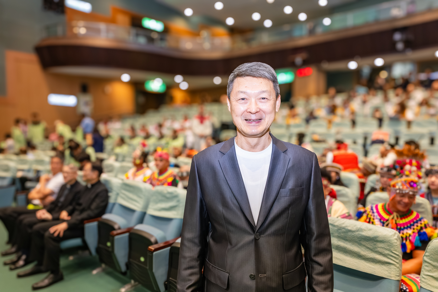 彰基董事長兵政隆牧師致詞勉勵，期許大家與彰基手牽手、心連心，同心同行再邁向下一個130年。(彰基提供)